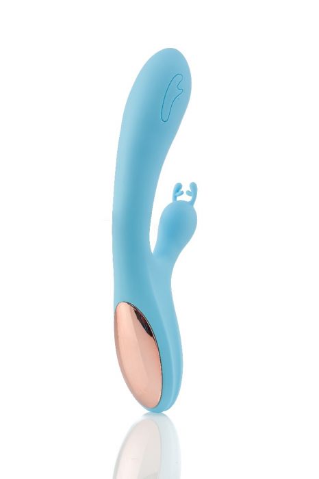 Questo sex toy ha tutto ciò di cui hai bisogno. È un tenero vibratore coniglio morbido come la seta