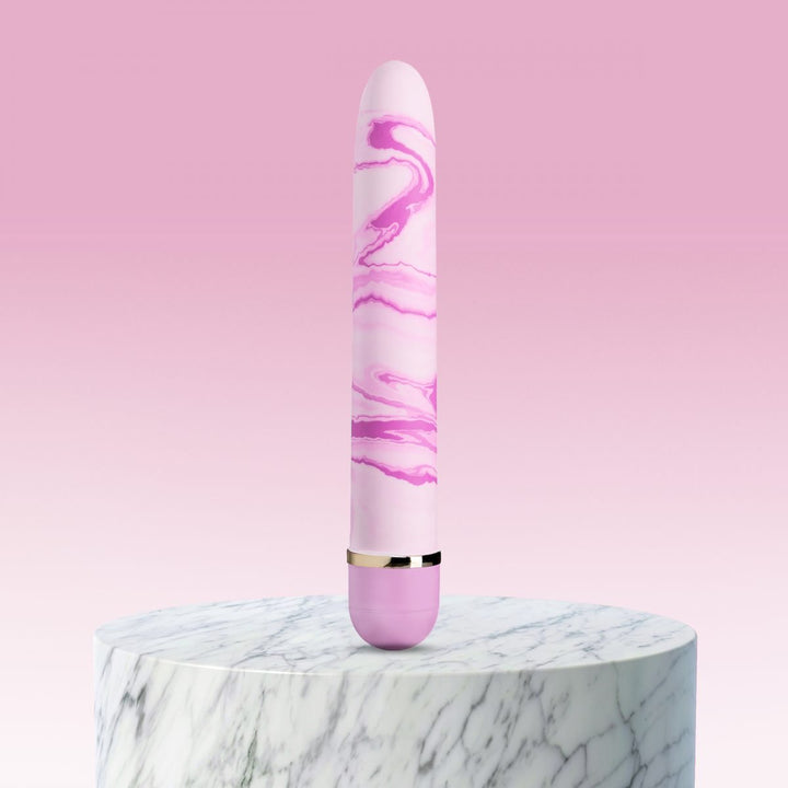 Vibratore Classico Sex Toys per Donna Sexy Shop Vibrazione Regolabile Liscio Satinato non Contiene Ftalati Stimolatore Clitorideo - Blush; -Richiede 2 Batterie AA